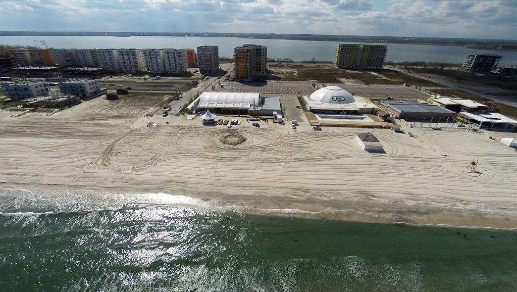 Beach & Clubs Apartments Mamaia Констанца Экстерьер фото